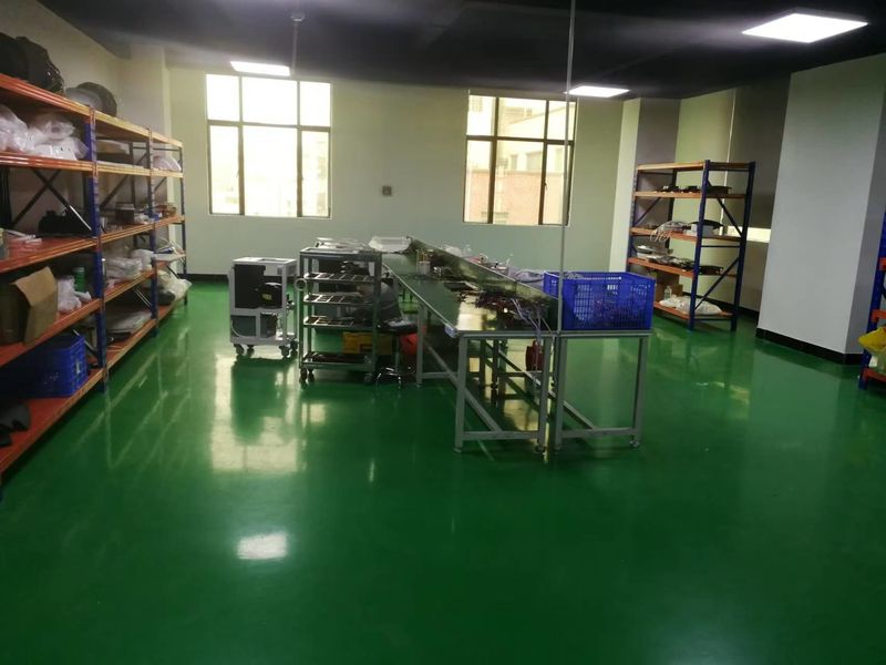 Guangzhou Lizhirun Technology Development Co., Ltd linea di produzione del produttore